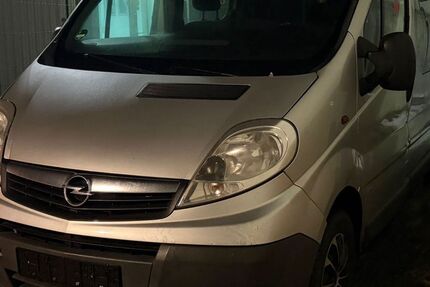 Opel Vivaro 114.000 km 3.700 &euro; Berlin 13359