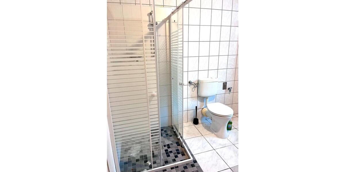 Hochparterre Berlin Marzahn-Hellersdorf - 3 Zimmer, 70 m&sup2;, 400&euro; | Angebot:25948354