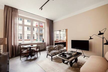 Wohnung Berlin Wedding - 2 Zimmer, 70 m&sup2;, 4.990&euro; | Angebot:26835644