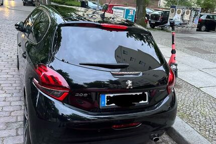 Peugeot 208 103.000 km 10.250 &euro; Berlin 10715