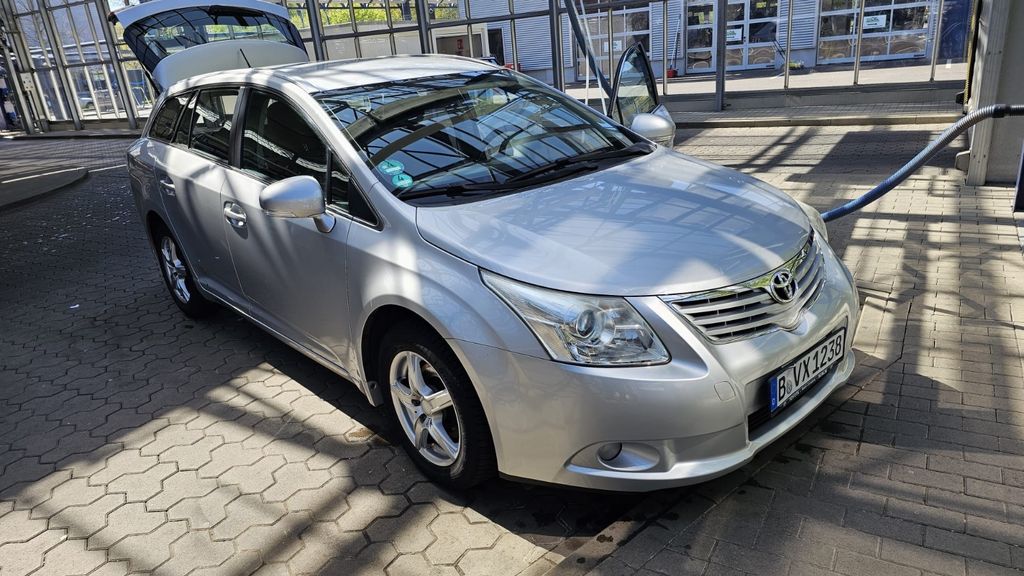 Toyota Avensis 68.000 km 7.150 &euro; Berlin 12619