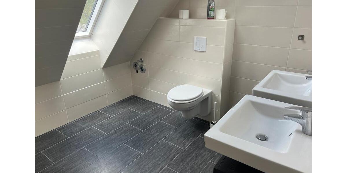 Dachgeschoßwohnung Berlin Steglitz-Zehlendorf - 5 Zimmer, 156 m&sup2;, 2.600&euro; | Angebot:26417272
