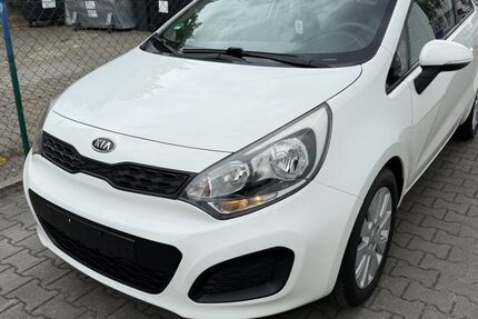 Kia Rio 95.500 km 6.190 &euro; Berlin 12277