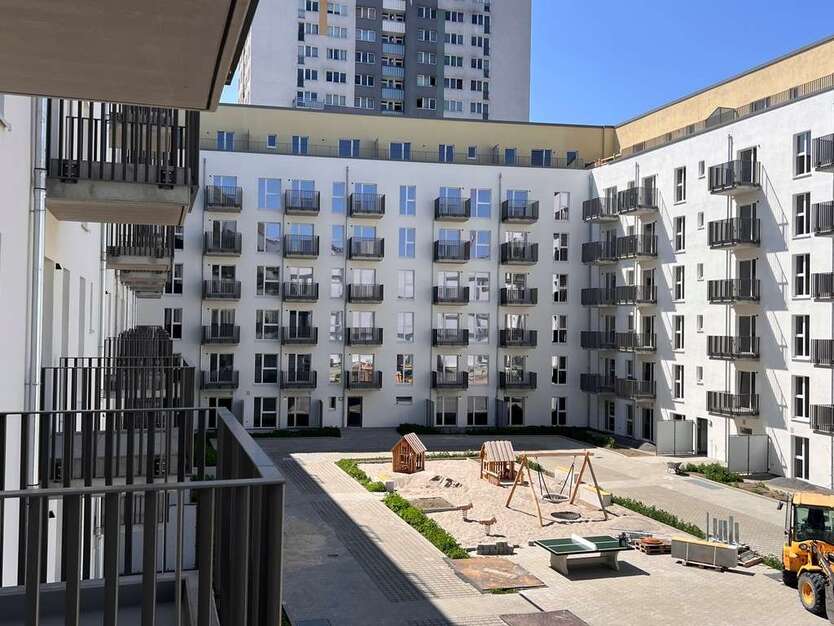 Wohnung zum Mieten in Berlin 1.631,70 € 108.78 m² 4 zimmer