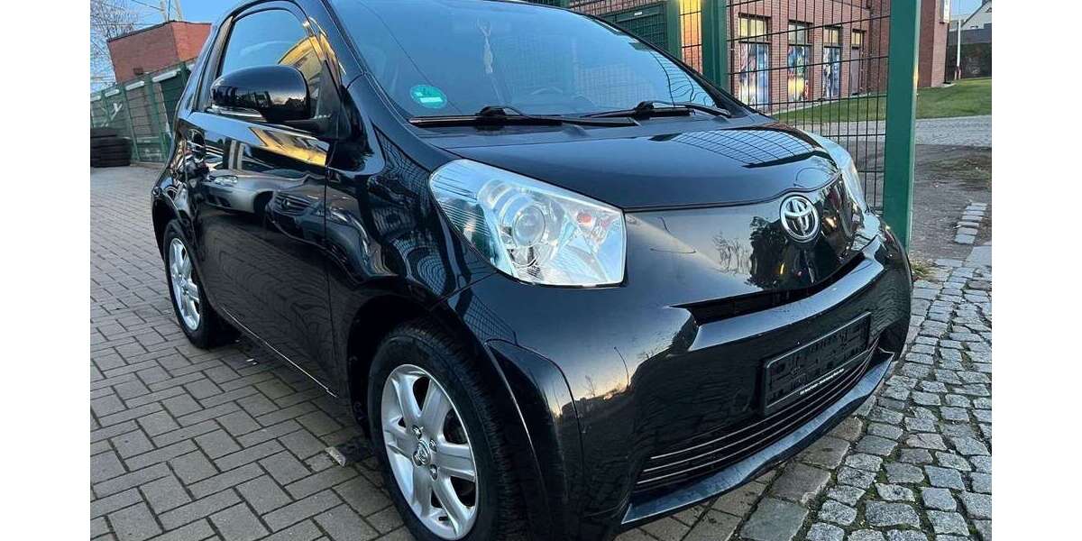 Toyota iQ 99.000 km 4.799 &euro; Berlin 13086