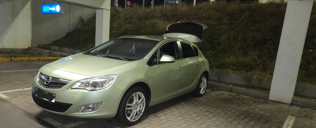 Opel Astra 109.000 km 4.100 &euro; Berlin 13055