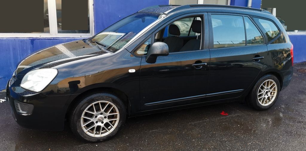 Kia Carens 200.000 km 3.000 &euro; Berlin 13405