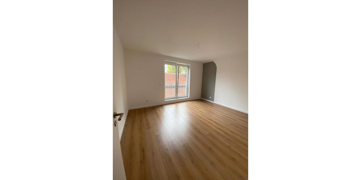 Etagenwohnung Erkner - 2 Zimmer, 63 m&sup2;, 980&euro; | Angebot:25992862