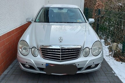 Mercedes-Benz 220 349.000 km 3.400 &euro; Berlin 10178