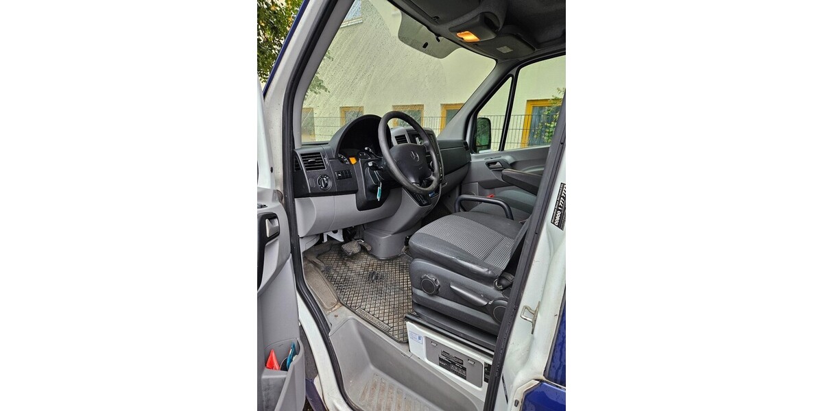 Mercedes-Benz Sprinter 3,5-T Kasten 321.100 km 7.497 &euro; Berlin 10178