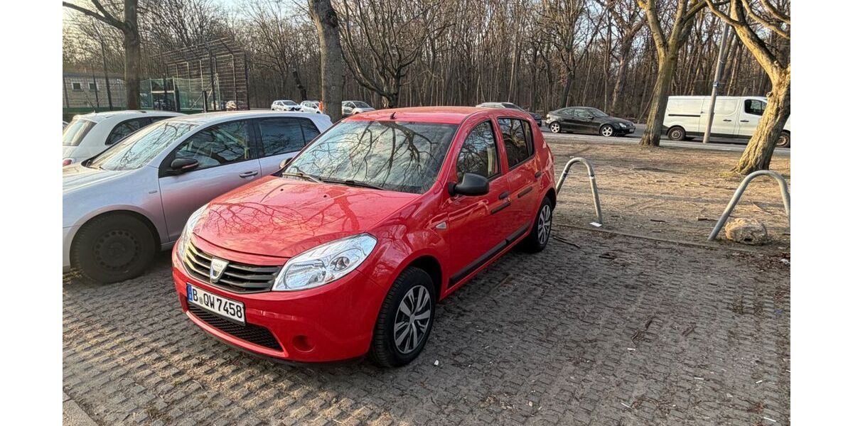 Dacia Sandero 48.400 km 2.950 &euro; Berlin 13627