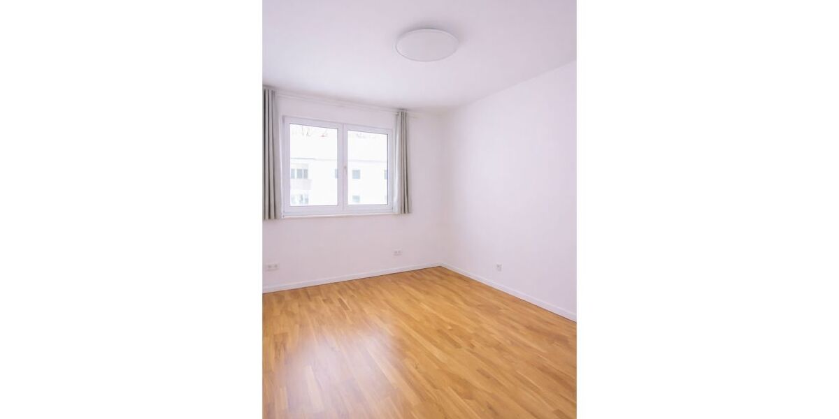 Provisionsfrei* Helles Zuhause mit Gartenidylle & Stellplatz - perfekt für Familien - Reihenmittelhaus Berlin Spandau | Angebot:26085367