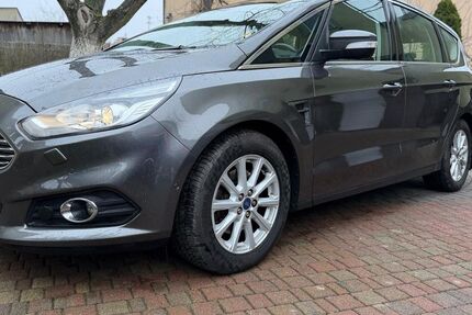 Ford S-Max 215.000 km 10.999 &euro; Berlin 12099