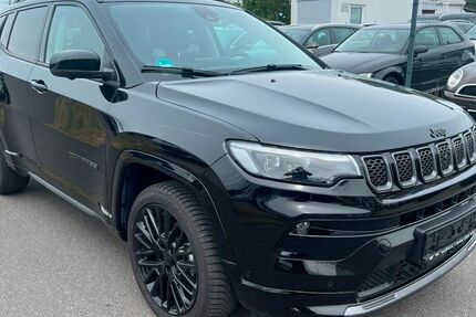 Jeep Compass 2.377 km 27.900 &euro; Wildau 15745