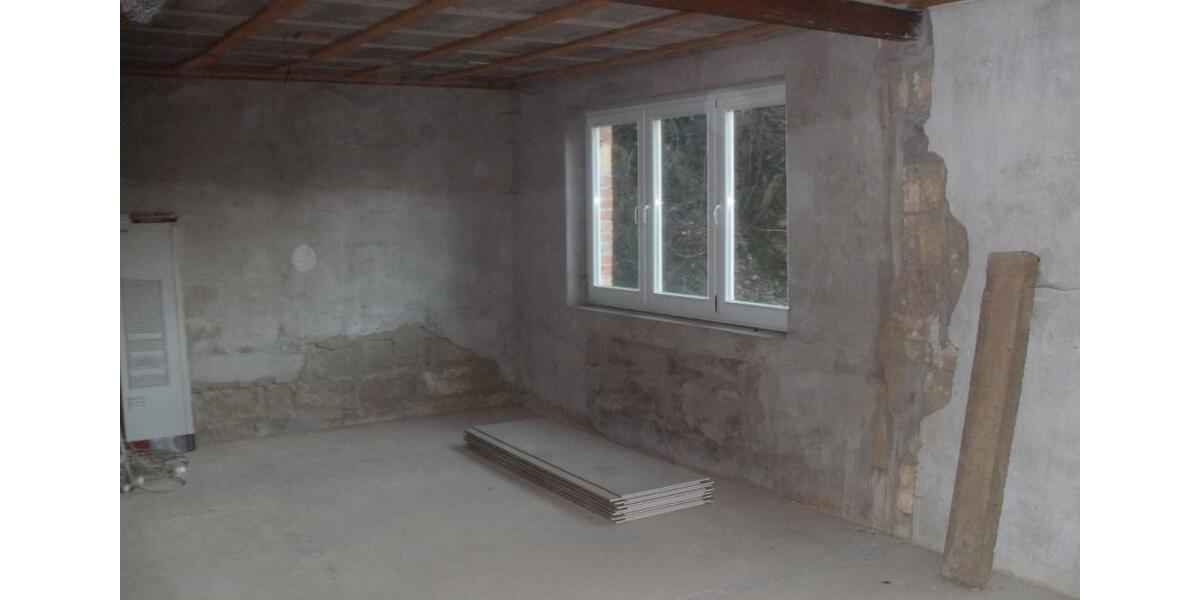 Einfamilienhaus - 5 Zimmer, 130 m&sup2;, 49.000&euro; | Angebot:25987354