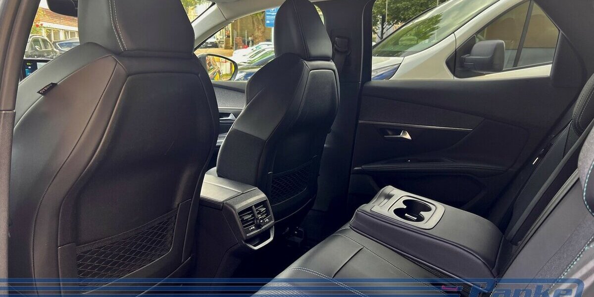 Peugeot 3008 Hybrid 225 Allure Pack EAT8*Kamera*LED*TotW 167.682 km 16.990 &euro; Berlin 13187