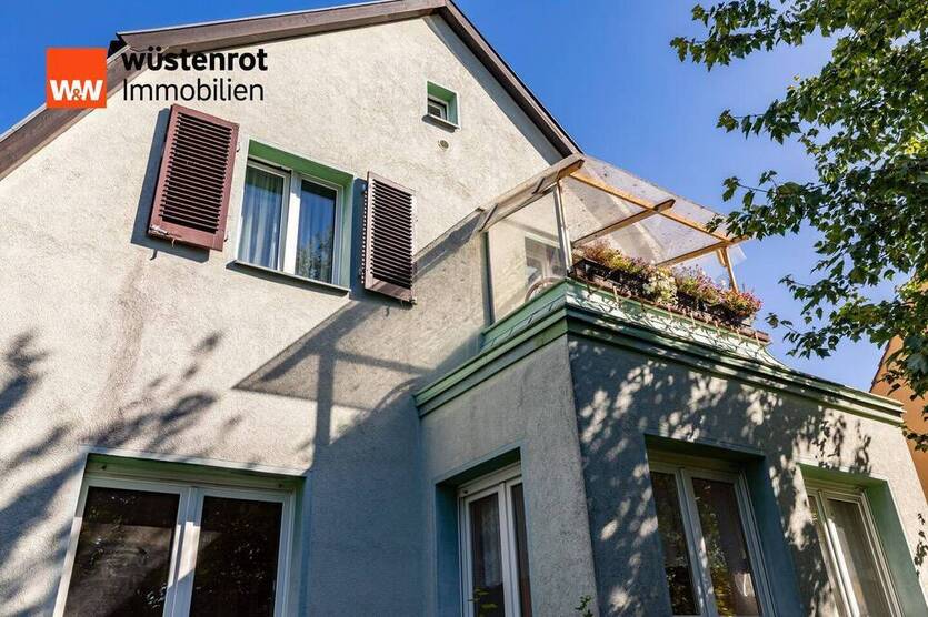 Zeuthen bei Berlin! Attraktives Zweifamilienhaus mit noch einer vermieteten Wohneinheit
