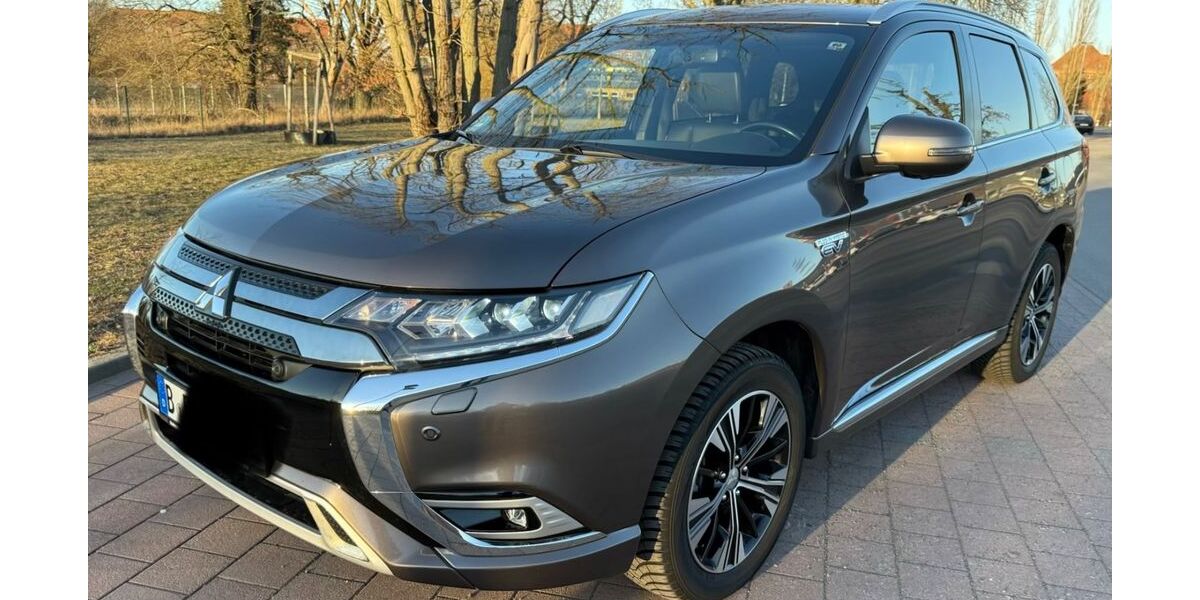 Mitsubishi Outlander 88.900 km 18.600 &euro; Berlin 13591