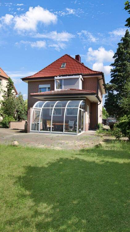 Großzügiges Familienhaus südlich der Heerstraße - geeignet für Mehrgenerationenwohnen