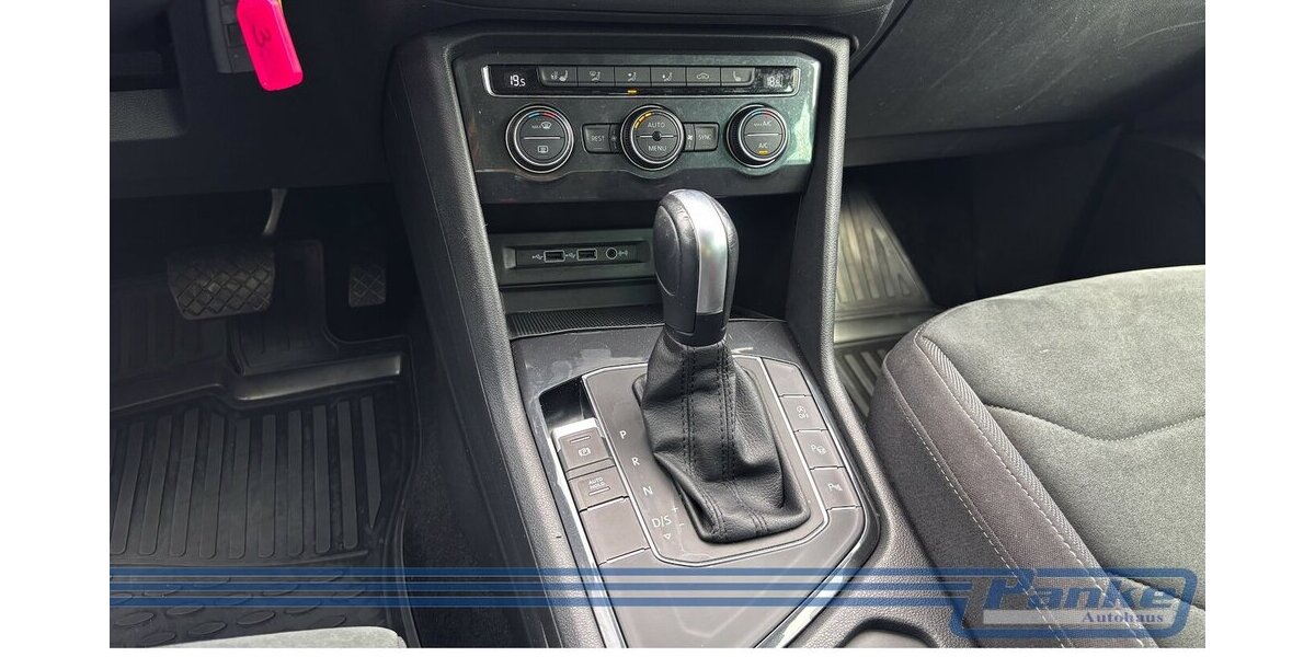 VW Tiguan Highline BMT 2.0 DSG*AHK*LED*RFK*ACC*CarP 160.966 km 19.990 &euro; Berlin 13187