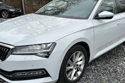 Skoda Superb 118.900 km 21.450 &euro; Berlin 12043