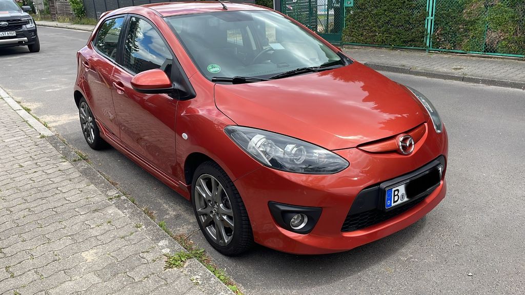 Mazda 2 129.000 km 6.990 € Berlin 12353