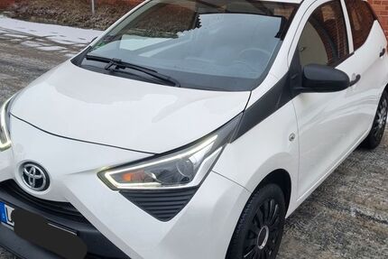 Toyota Aygo (X) 81.650 km 8.800 &euro; Berlin 12489