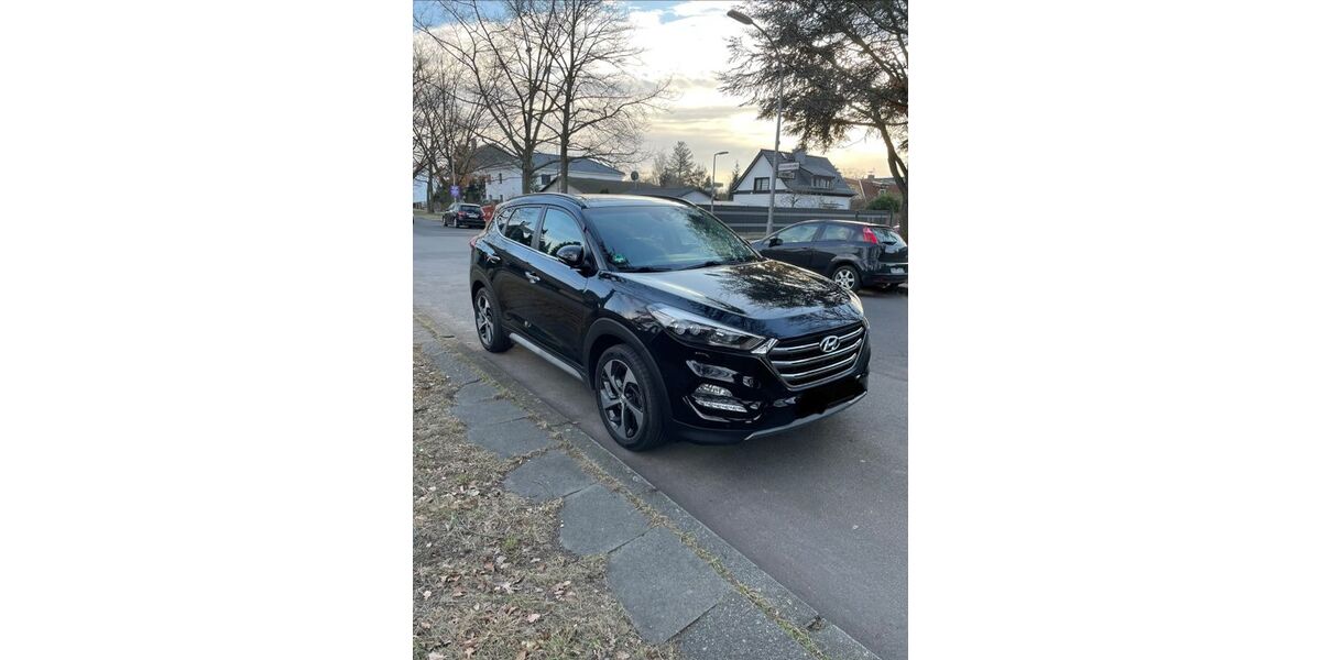 Hyundai TUCSON 93.000 km 16.200 &euro; Berlin 12357