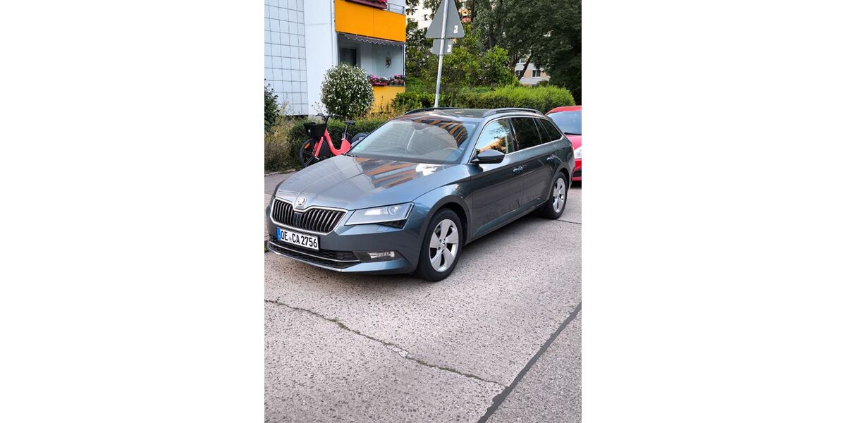 Skoda Superb 183.000 km 15.000 &euro; Berlin 12559