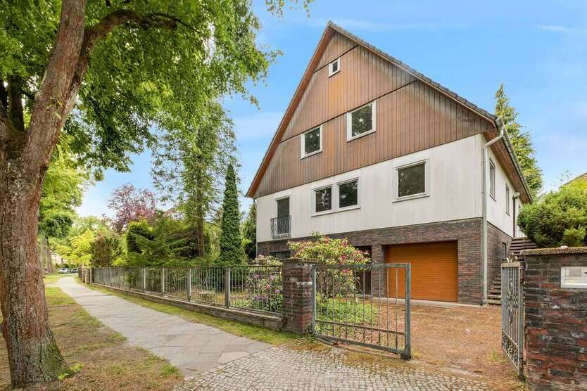 Haus zum Kaufen in Berlin 730.000 € 208 m²