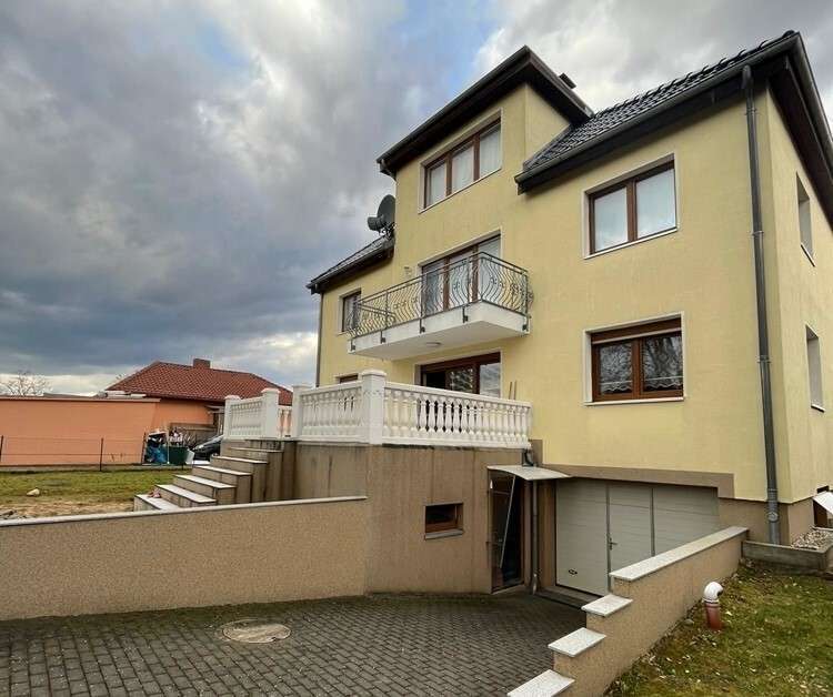 Haus zum Kaufen in Berlin 1.250.000 € 312 m² 13 zimmer