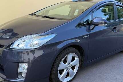 Toyota Prius 67.055 km 11.999 &euro; Berlin 12163
