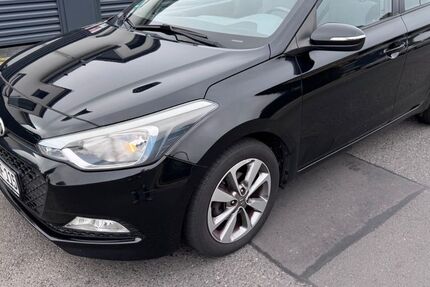Hyundai i20 78.000 km 7.500 € Schönefeld 12529