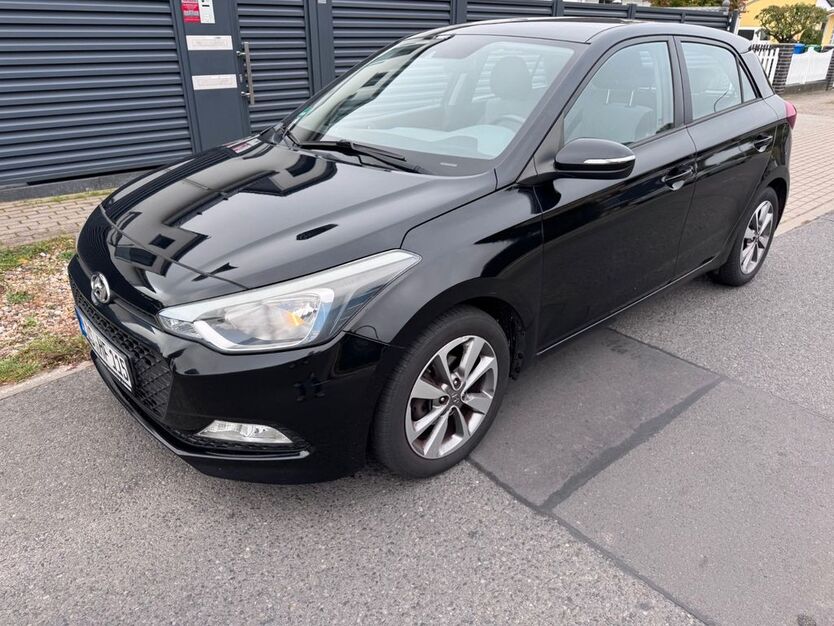 Hyundai i20 78.000 km 7.500 € Schönefeld 12529