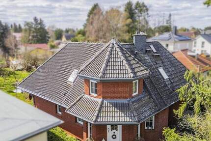 Immobilie mit Potential - großes Grundstück mit attraktivem Haus und weiterer Baufläche 4 zimmer