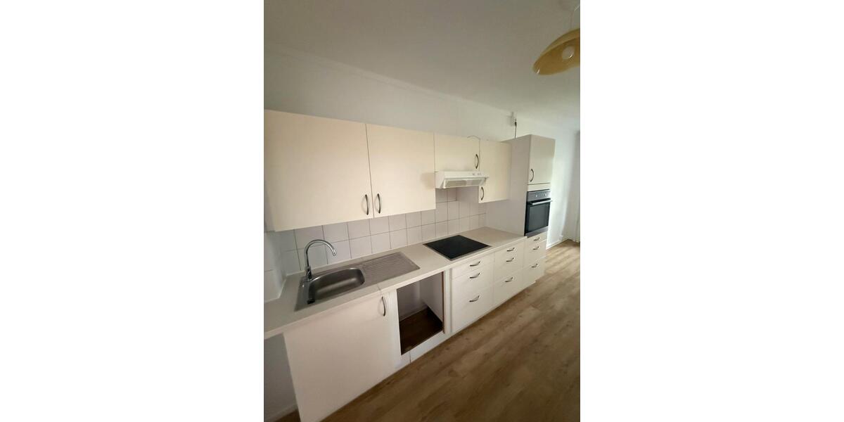 Etagenwohnung Berlin Lichtenberg - 3 Zimmer, 75 m&sup2;, 850&euro; | Angebot:27686949