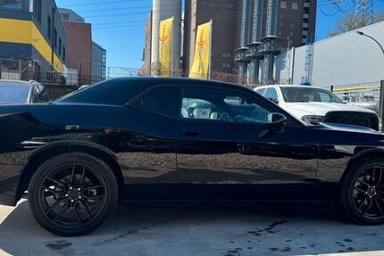Dodge Challenger 60.500 km 28.999 &euro; Berlin 13599