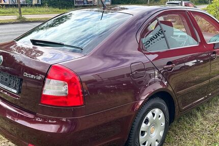 Skoda Octavia 82.296 km 9.200 € Berlin 13057