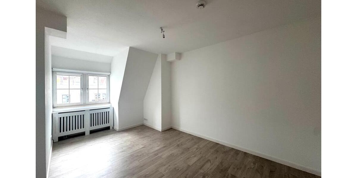 Dachgeschoßwohnung Berlin Mitte - 3 Zimmer, 92 m&sup2;, 590.000&euro; | Angebot:25962421