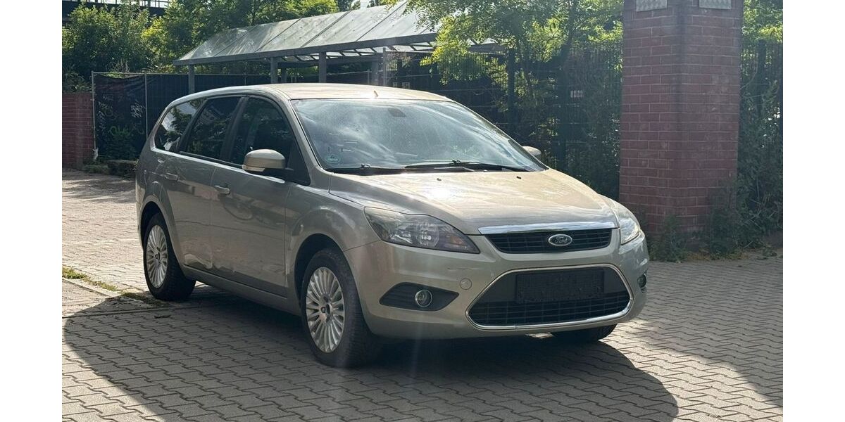 Ford Focus 174.000 km 2.990 &euro; Berlin 12527