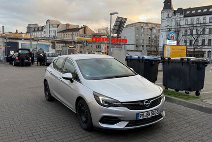 Opel Astra 104.000 km 9.000 &euro; Berlin 12043