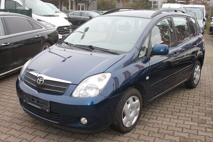 Toyota Corolla Verso 266.000 km 2.900 &euro; Berlin 12057
