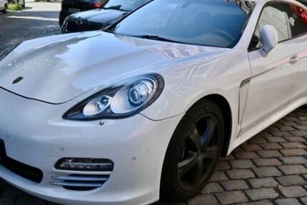 Porsche Panamera 196.000 km 17.500 &euro; Berlin 10707