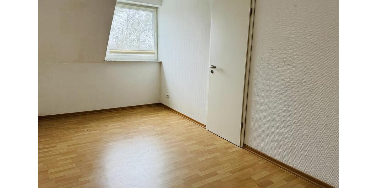 Dachgeschoßwohnung Glienicke/Nordbahn Nordbahn - 3.5 Zimmer, 111 m&sup2;, 1.500&euro; | Angebot:26622452
