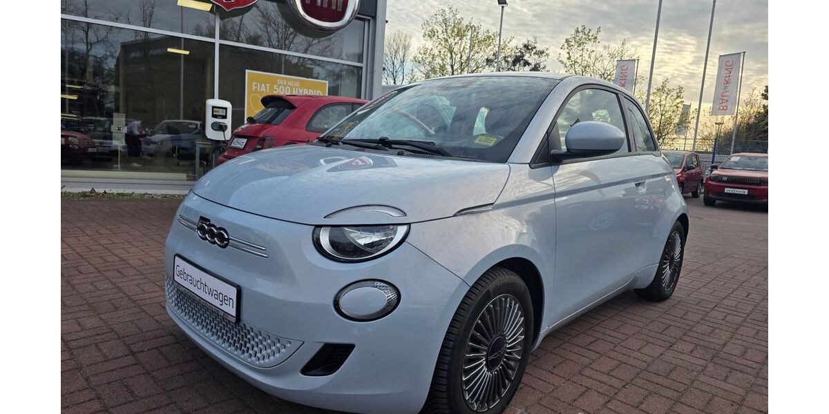 Fiat 500e 10.260 km 22.990 &euro; Berlin 13599