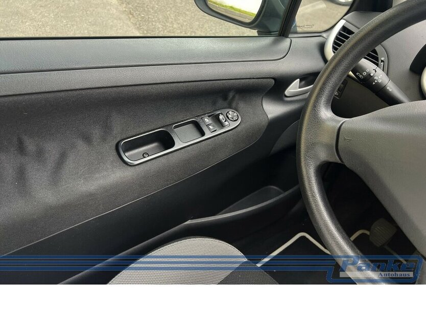 Peugeot 207 Urban Move*Klima*AHK*2-Hand*Radio* 83.854 km 1.980 € Berlin 13187