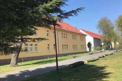 Wohnung zum Mieten in Zossen 938,80 € 93.88 m²
