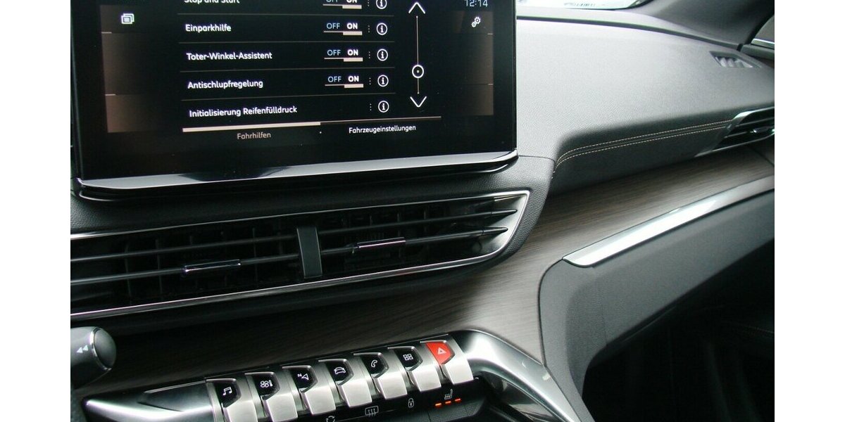 Peugeot 5008 1.2 PureTech 130 GT Focal ACC Pano 7Sitzer Le 30.873 km 27.480 &euro; Falkensee 14612
