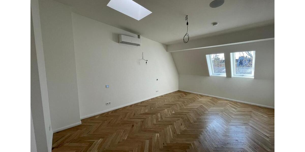 Dachgeschoßwohnung Berlin Tempelhof-Schöneberg - 3 Zimmer, 95 m&sup2;, 2.300&euro; | Angebot:26443460