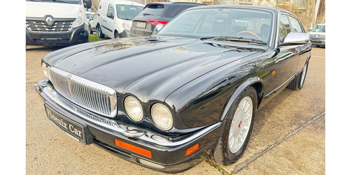 Jaguar Daimler 194.000 km 18.950 &euro; Berlin 13088